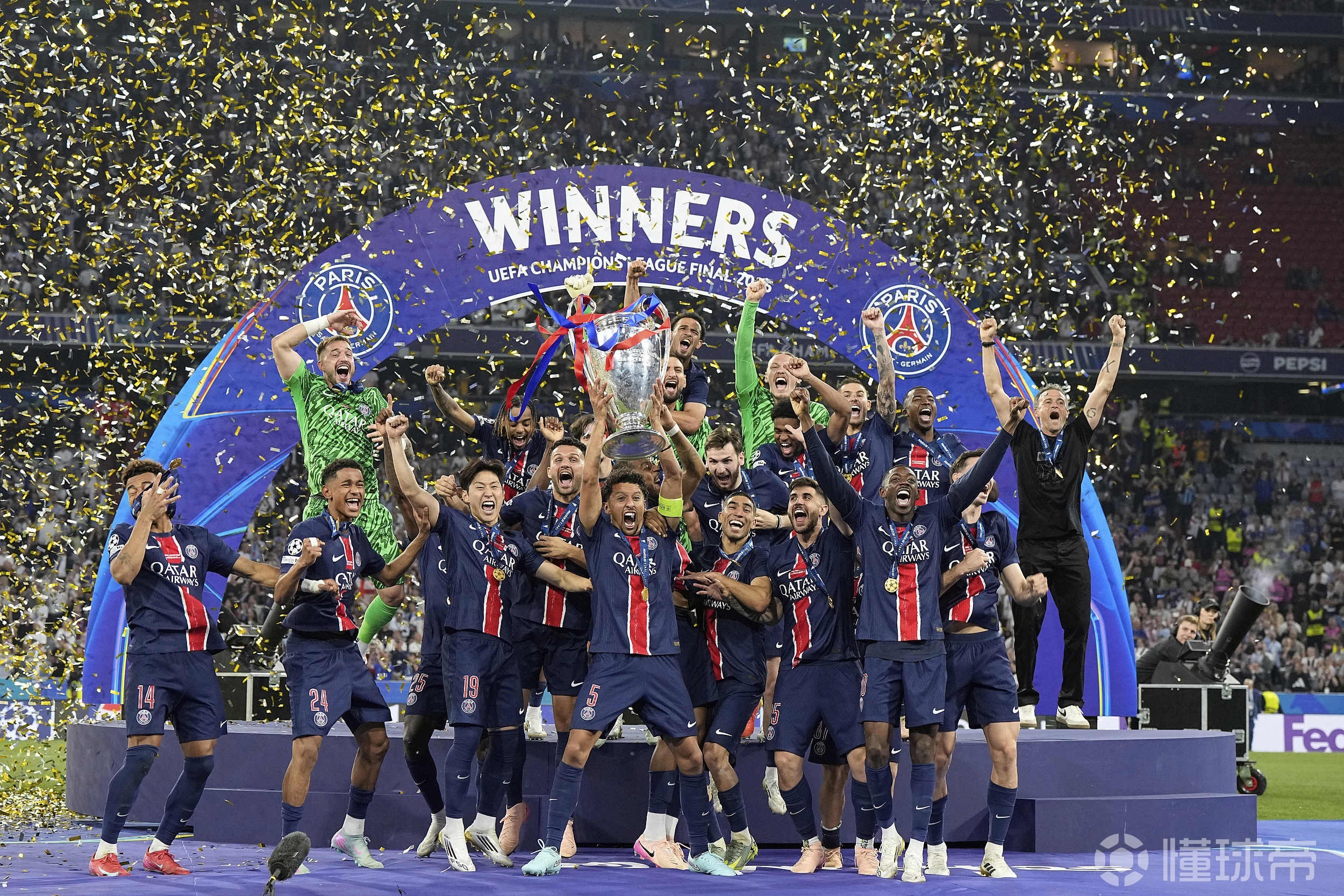 巴黎圣日耳曼不断突破！，德罗巴连续七场比赛得分超过领先优势明显赢得满堂喝彩的简单介绍爱游戏内容中心