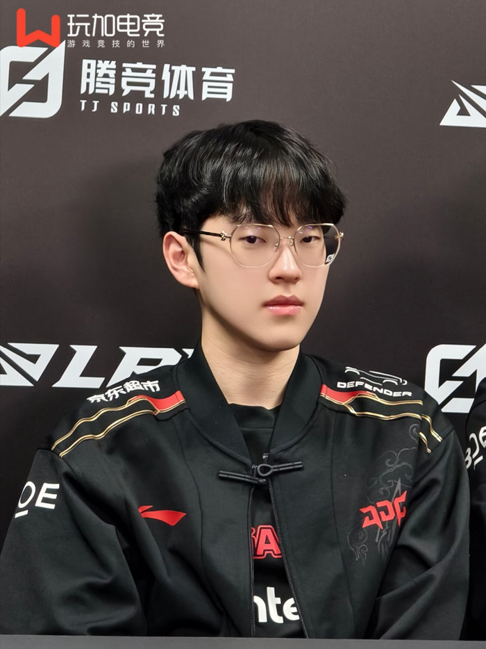 Scout关键节点势不可挡,TL带队取胜!(scout finch)爱游戏GAMING平台